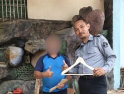 Warga Binaan Lapas Curup Ciptakan Gantungan Baju Bernilai Ekonomi