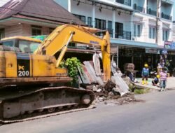 Pembangunan Drainase di Jalan Suprapto Dimulai, Arus Lalu Lintas Sementara Dialihkan