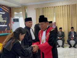 Dari Pena ke Pengadilan: Devi Astika, Jurnalis Bengkulu Resmi Sandang Gelar Advokat