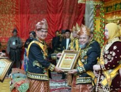 HUT ke-57 Provinsi Bengkulu, 9 Tokoh Nasional hingga Daerah Terima Penghormatan Gelar Adat