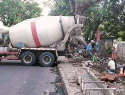 Drainase Jalan Sukowati Tahap Pengecoran 
