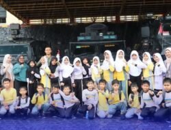 Satuan Brimob Polda Bengkulu Terima Kunjungan Edukatif Siswa SDN 17 Kota Bengkulu