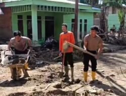 Polres Gayo Lues dan Brimob Polda Aceh Bersihkan Lumpur dan Material Kayu Pascabanjir Bandang