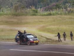 Satgas Operasi Damai Cartenz Jaga Keamanan Bandara Bilogai, Pastikan Akses Logistik Warga Intan Jaya Tetap Lancar