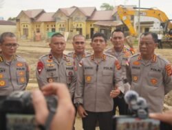 Kapolda Aceh Beri Penghargaan kepada Danyon Taruna Akpol dan Taruna Akpol atas Dedikasi Kemanusiaan di Aceh Tamiang