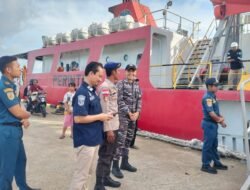 Unit Polairud Polsek Enggano Laksanakan Pengamanan Kedatangan KM Mohammad Husni Thamrin di Pelabuhan Malakoni