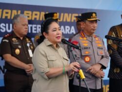 Hadiri Pelepasan 22 Kontainer Bantuan Kemanusiaan Korban Bencana Sumatra, Ketua Komisi IV DPR RI Apresiasi Polri