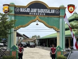 Polwan Dit Samapta Polda Bengkulu Amankan Sholat Jumat di Masjid-Masjid, Pastikan Keamanan dan Kenyamanan Jamaah