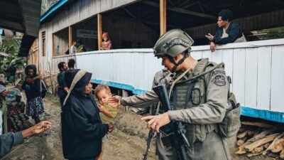 Tak Semua Bisa Pulang: Rindu yang Disimpan Demi Indonesia Tetap Tenang