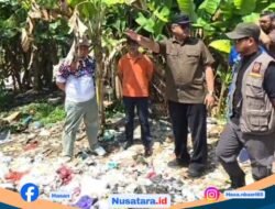 Satpol PP Tertibkan TPS Liar di Jembatan Kecil, Pemilik Diminta Tutup Timbunan