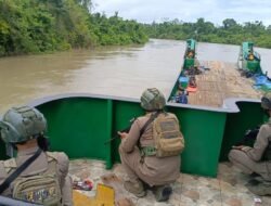 Satgas Ops Damai Cartenz Bersama Polres Yahukimo Jamin Keamanan Logistik Pasca Gangguan Kamtibmas di Perairan Yahukimo
