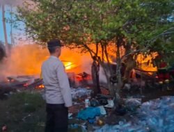 Diduga Akibat Korsleting Listrik, Satu Rumah Semi Permanen di Kampung Melayu Hangus Terbakar
