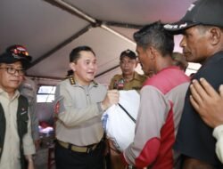Astamaops Polri Cek Langsung Posko Pengungsi Gempa NTT, Siapkan Dukungan SAR hingga Layanan Medis