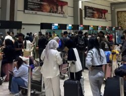 Abu Anak Krakatau Bikin Penerbangan Bengkulu Kacau, 14 Flight Terdampak